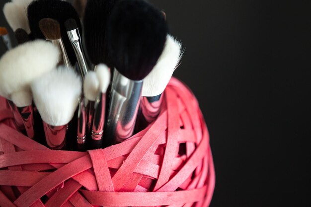 Exploring the world of top-notch makeup brushes: A comprehensive guide